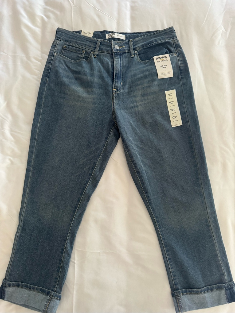 Women's Signature by Levi Strauss Blue Denim Jeans - Classic Crop